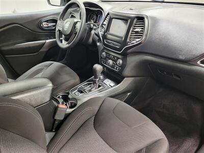 2019 Jeep Cherokee Latitude   - Photo 18 - Ephrata, PA 17522