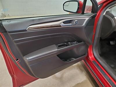 2014 Ford Fusion SE   - Photo 17 - Ephrata, PA 17522