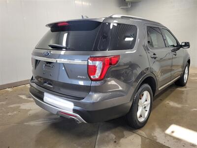 2016 Ford Explorer XLT   - Photo 6 - Ephrata, PA 17522