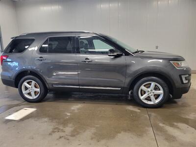 2016 Ford Explorer XLT   - Photo 9 - Ephrata, PA 17522