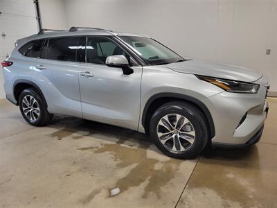 2021 Toyota Highlander XLE - Photo 12 - Ephrata, PA 17522