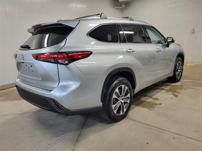 2021 Toyota Highlander XLE - Photo 10 - Ephrata, PA 17522