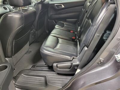 2017 Nissan Pathfinder Platinum - Photo 20 - Ephrata, PA 17522