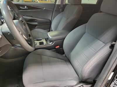 2019 Kia Sorento L   - Photo 17 - Ephrata, PA 17522