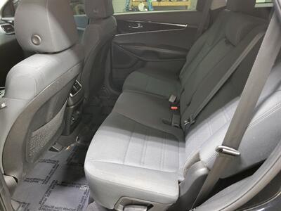2019 Kia Sorento L   - Photo 25 - Ephrata, PA 17522