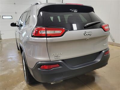2016 Jeep Cherokee Latitude   - Photo 5 - Ephrata, PA 17522