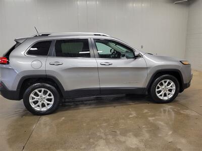 2016 Jeep Cherokee Latitude   - Photo 8 - Ephrata, PA 17522