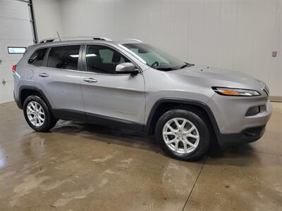 2016 Jeep Cherokee Latitude   - Photo 9 - Ephrata, PA 17522