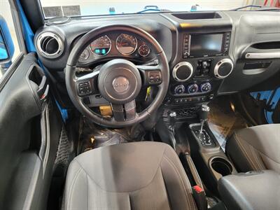 2018 Jeep Wrangler JK Unlimited Sahara   - Photo 19 - Ephrata, PA 17522