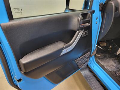 2018 Jeep Wrangler JK Unlimited Sahara   - Photo 18 - Ephrata, PA 17522