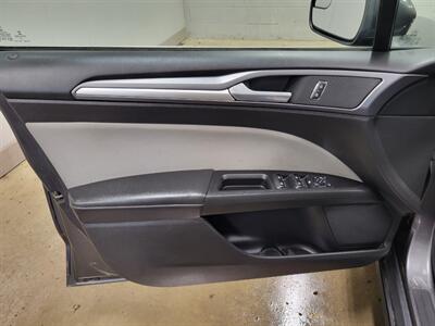 2016 Ford Fusion S   - Photo 14 - Ephrata, PA 17522