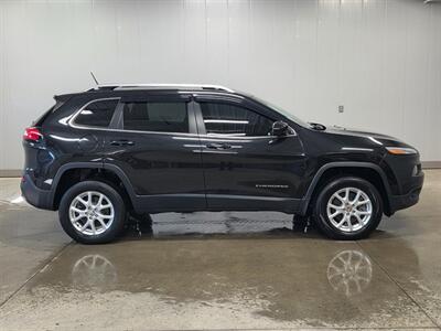 2014 Jeep Cherokee Latitude - Photo 8 - Ephrata, PA 17522