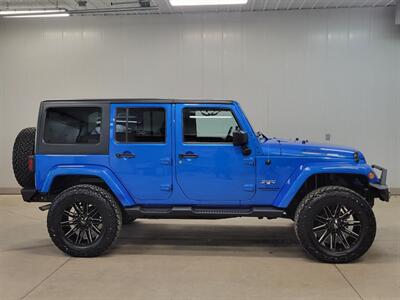 2016 Jeep Wrangler Unlimited Sahara   - Photo 11 - Ephrata, PA 17522