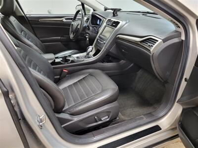 2015 Ford Fusion SE   - Photo 16 - Ephrata, PA 17522