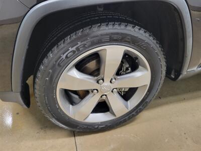 2014 Jeep Grand Cherokee Limited - Photo 13 - Ephrata, PA 17522
