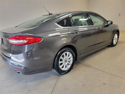 2017 Ford Fusion S   - Photo 8 - Ephrata, PA 17522