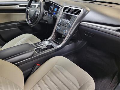 2017 Ford Fusion S   - Photo 15 - Ephrata, PA 17522