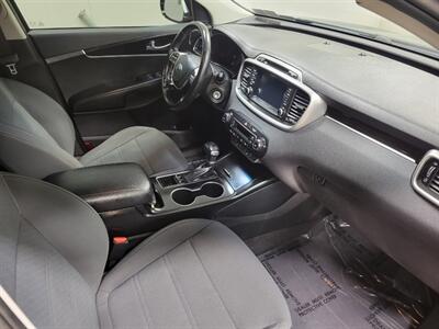 2019 Kia Sorento LX - Photo 19 - Ephrata, PA 17522