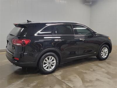 2019 Kia Sorento LX - Photo 9 - Ephrata, PA 17522