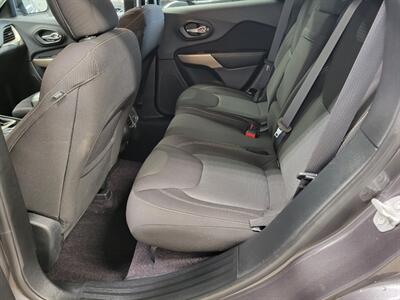 2017 Jeep Cherokee Latitude - Photo 19 - Ephrata, PA 17522