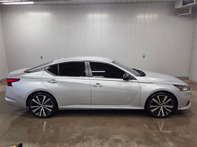 2019 Nissan Altima 2.5 SR   - Photo 10 - Ephrata, PA 17522