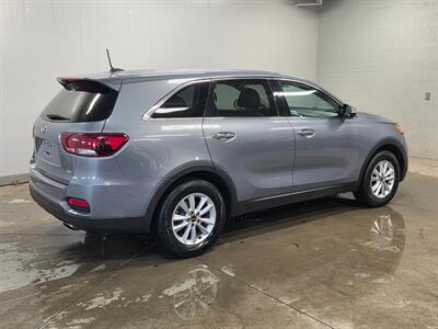 2020 Kia Sorento L   - Photo 8 - Ephrata, PA 17522