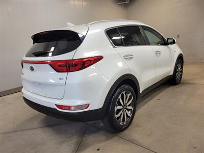 2017 Kia Sportage EX   - Photo 8 - Ephrata, PA 17522