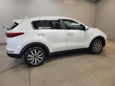 2017 Kia Sportage EX   - Photo 9 - Ephrata, PA 17522