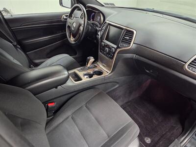 2017 Jeep Grand Cherokee Laredo   - Photo 20 - Ephrata, PA 17522