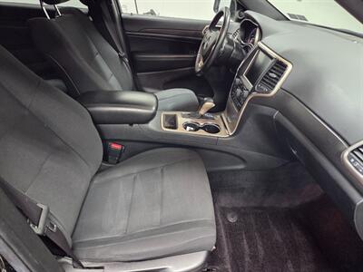 2017 Jeep Grand Cherokee Laredo   - Photo 21 - Ephrata, PA 17522