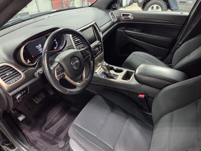 2017 Jeep Grand Cherokee Laredo   - Photo 12 - Ephrata, PA 17522