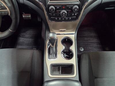 2017 Jeep Grand Cherokee Laredo   - Photo 17 - Ephrata, PA 17522