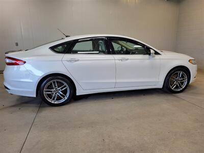 2014 Ford Fusion SE - Photo 9 - Ephrata, PA 17522