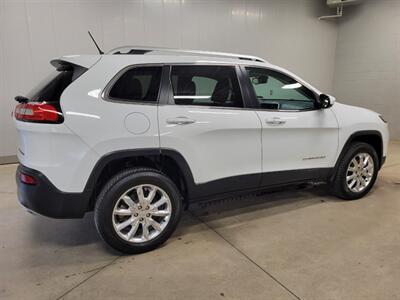 2015 Jeep Cherokee Limited   - Photo 8 - Ephrata, PA 17522