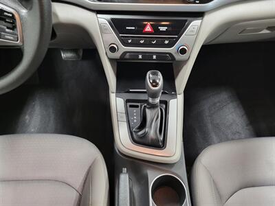 2017 Hyundai ELANTRA SE   - Photo 17 - Ephrata, PA 17522