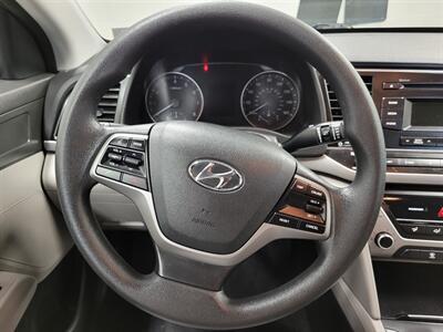 2017 Hyundai ELANTRA SE   - Photo 15 - Ephrata, PA 17522