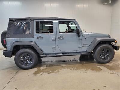 2015 Jeep Wrangler Unlimited Sport - Photo 7 - Ephrata, PA 17522