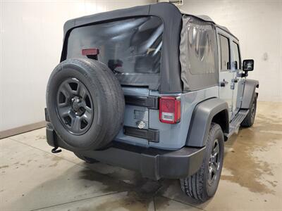 2015 Jeep Wrangler Unlimited Sport - Photo 5 - Ephrata, PA 17522