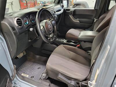 2015 Jeep Wrangler Unlimited Sport - Photo 12 - Ephrata, PA 17522