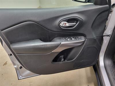 2019 Jeep Cherokee Latitude Plus   - Photo 15 - Ephrata, PA 17522