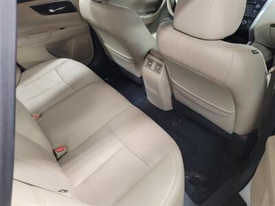 2015 Nissan Altima 2.5 SL   - Photo 18 - Ephrata, PA 17522