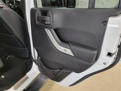 2014 Jeep Wrangler Unlimited Sahara  Summit Seeker - Photo 58 - Ephrata, PA 17522