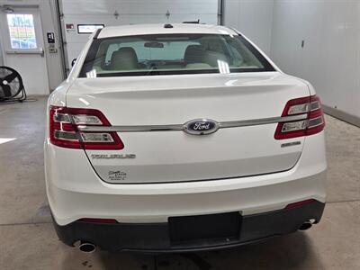 2016 Ford Taurus SE - Photo 4 - Ephrata, PA 17522