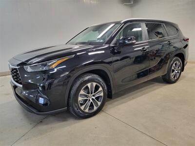 2024 Toyota Highlander XLE - Photo 3 - Ephrata, PA 17522