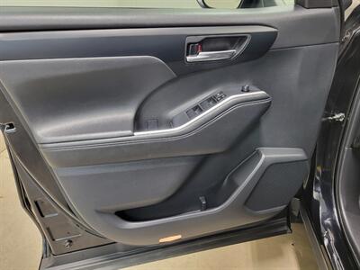2024 Toyota Highlander XLE - Photo 25 - Ephrata, PA 17522