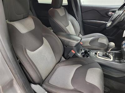 2016 Jeep Cherokee Sport Altitude - Photo 16 - Ephrata, PA 17522