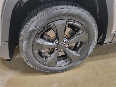 2016 Jeep Cherokee Sport Altitude - Photo 11 - Ephrata, PA 17522