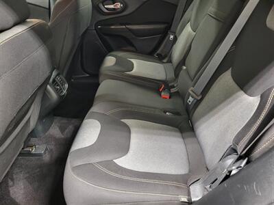 2016 Jeep Cherokee Sport Altitude - Photo 18 - Ephrata, PA 17522