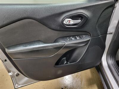 2016 Jeep Cherokee Sport Altitude - Photo 13 - Ephrata, PA 17522