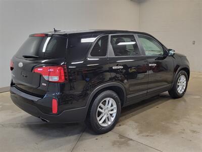 2014 Kia Sorento LX   - Photo 8 - Ephrata, PA 17522